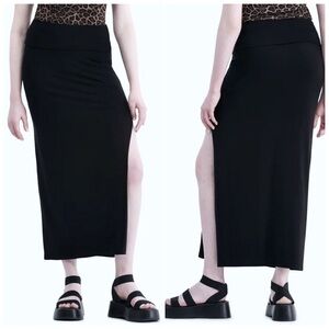 No Boundaries : size : junior’s M : black knit fold over double slit maxi skirt
